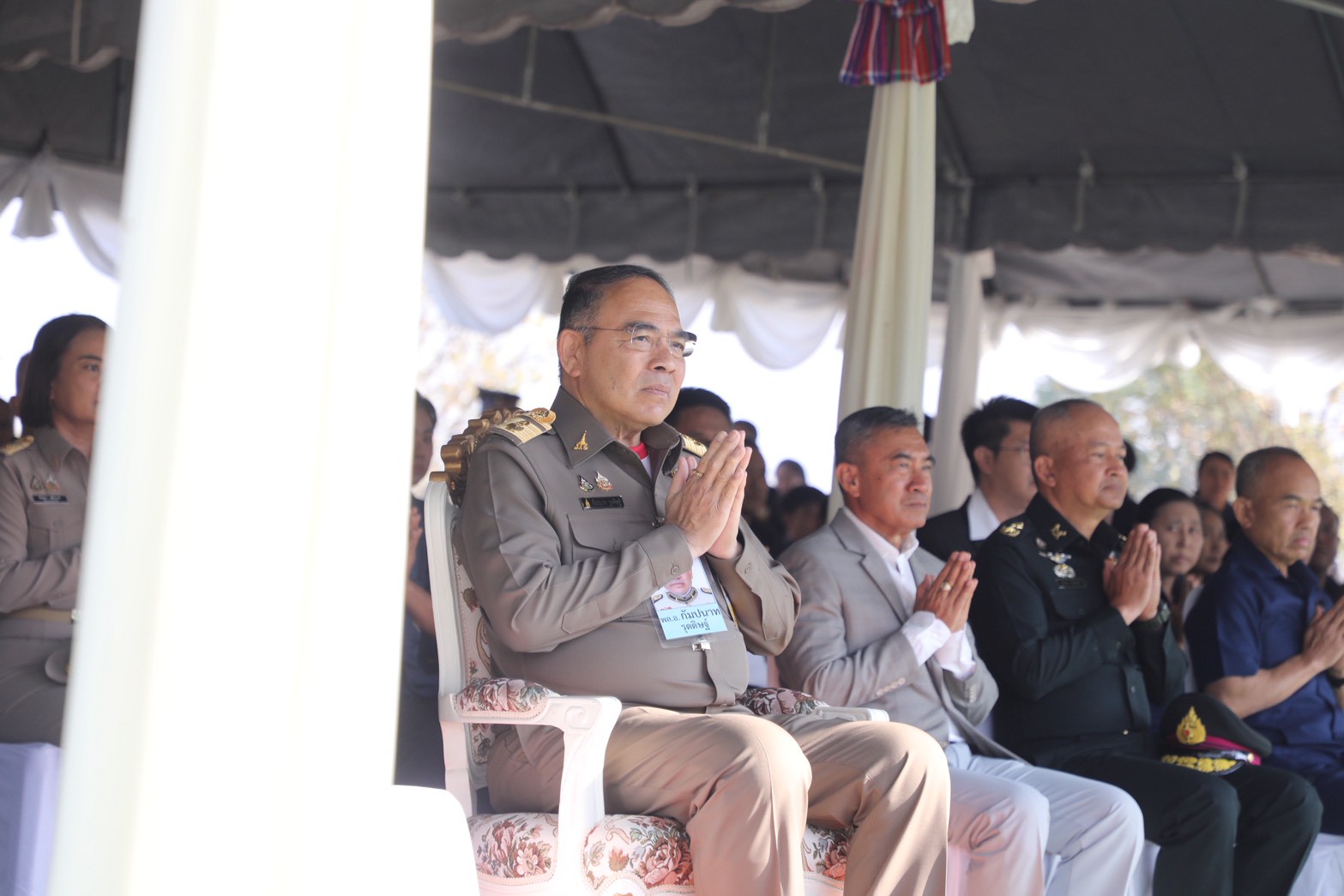 title - วันที่ 14 มกราคม 2569 ส.ป.ก. เข้าร่วมพิธีเปิดสำนักงานฯ พร้อมมอบเอกสารสิทธิ์ การใช้ประโยชน์ที่ดิน (ส.ป.ก.) และประชุมการติดตามการดำเนินงานตามแผนปฏิบัติการพัฒนาพื้นที่สถานีวิจัยการเกษตรและพัฒนาโครงการหลวงโนนดินแดง ณ จังหวัดบุรีรัมย์